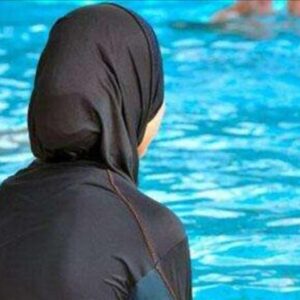 Suriye’de kadınlar için plajlarda haşema giymek zorunlu oldu: Beş yıldızlı otellerde mayo serbest kaldı