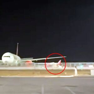 antalya havalimaninda panik inis takimlarindan duman yukseldi geri dondu fjPqKIyl