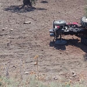 kiliste traktor devrildi 1 cocuk hayatini kaybetti Kg6298zn
