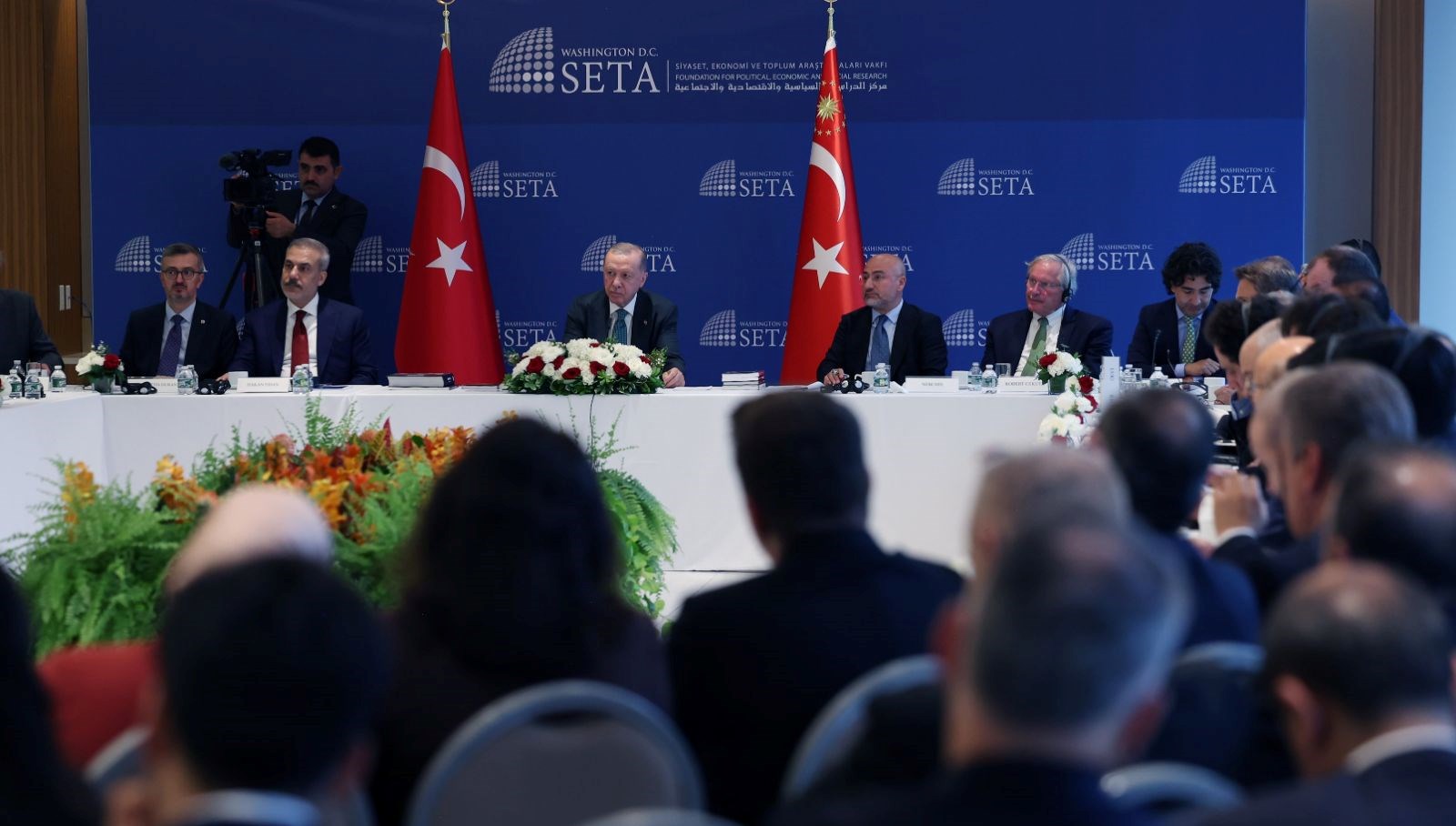 cumhurbaskani erdogan abdli dusunce kurulusu temsilcileriyle bir araya geldi lQjLpGiL