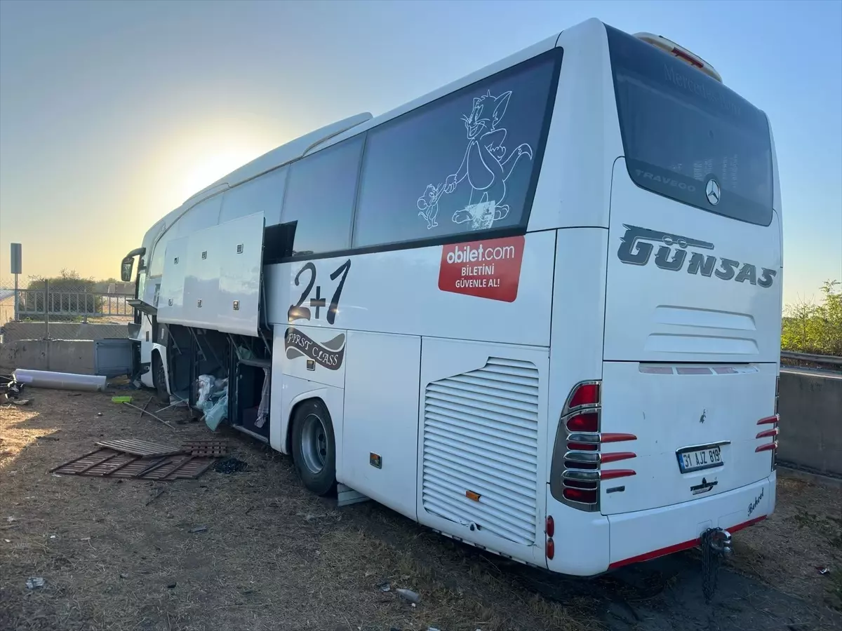 tarsusta otobus kazasi 4 yarali wLN16mSr