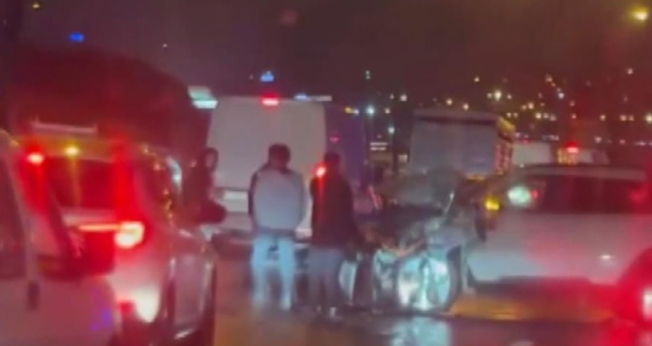 tem otoyolunda 17 arac birbirine karisti rzqbQVSC