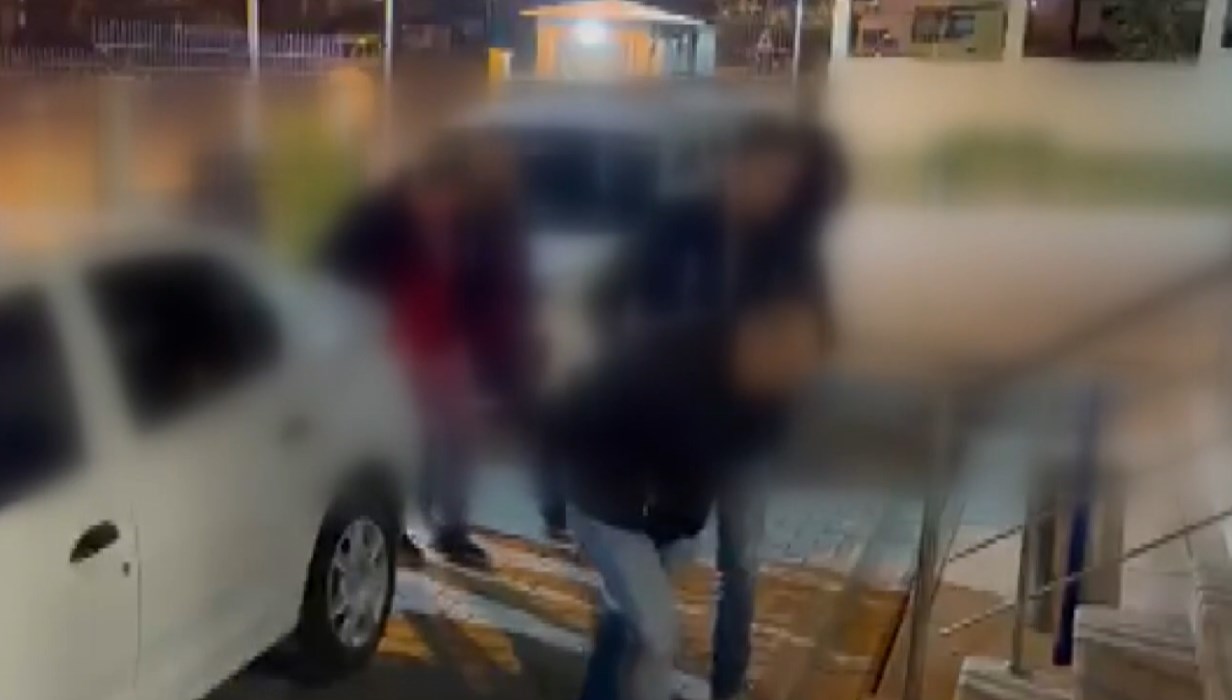 trafikte taksiciyi dovenlere gozalti xpsu1PlQ