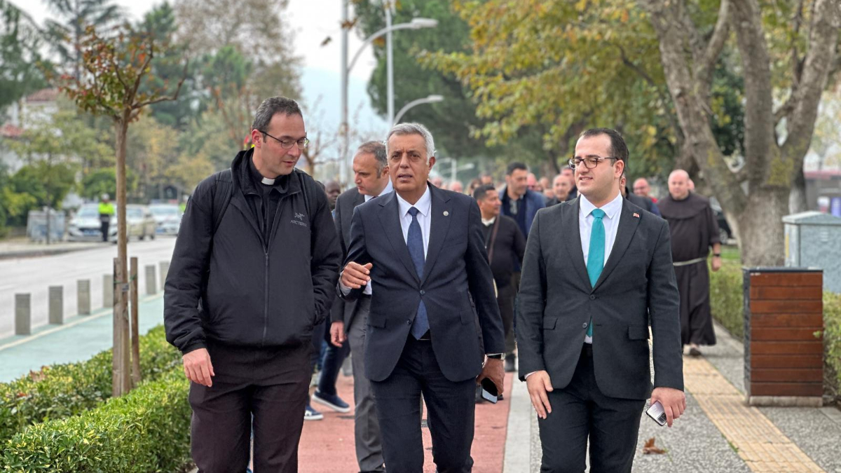 papa leonun turkiye ziyareti oncesi vatikan heyeti iznike geldi Mh1qGlq7.jpg