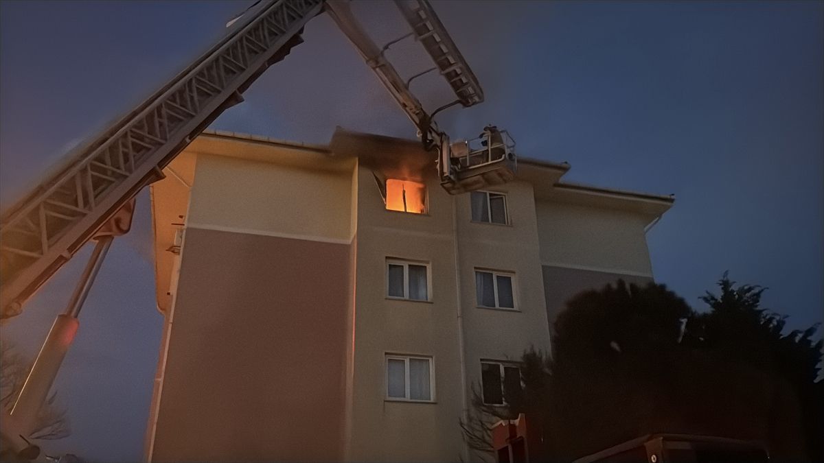 Edirne’de Korkutan Apartman Yangını