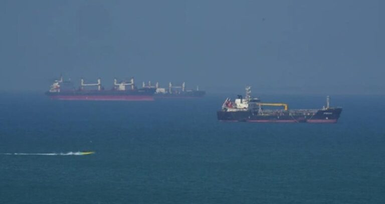 trump-ile-si-anlasti-aciklamasi-sonrasi-irandan-hurmuz-hamlesi-n4MMy6ht