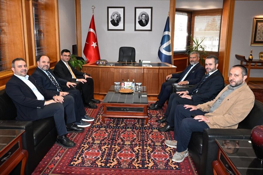AA Genel Müdür Yardımcısı’ndan Üniversite Ziyareti