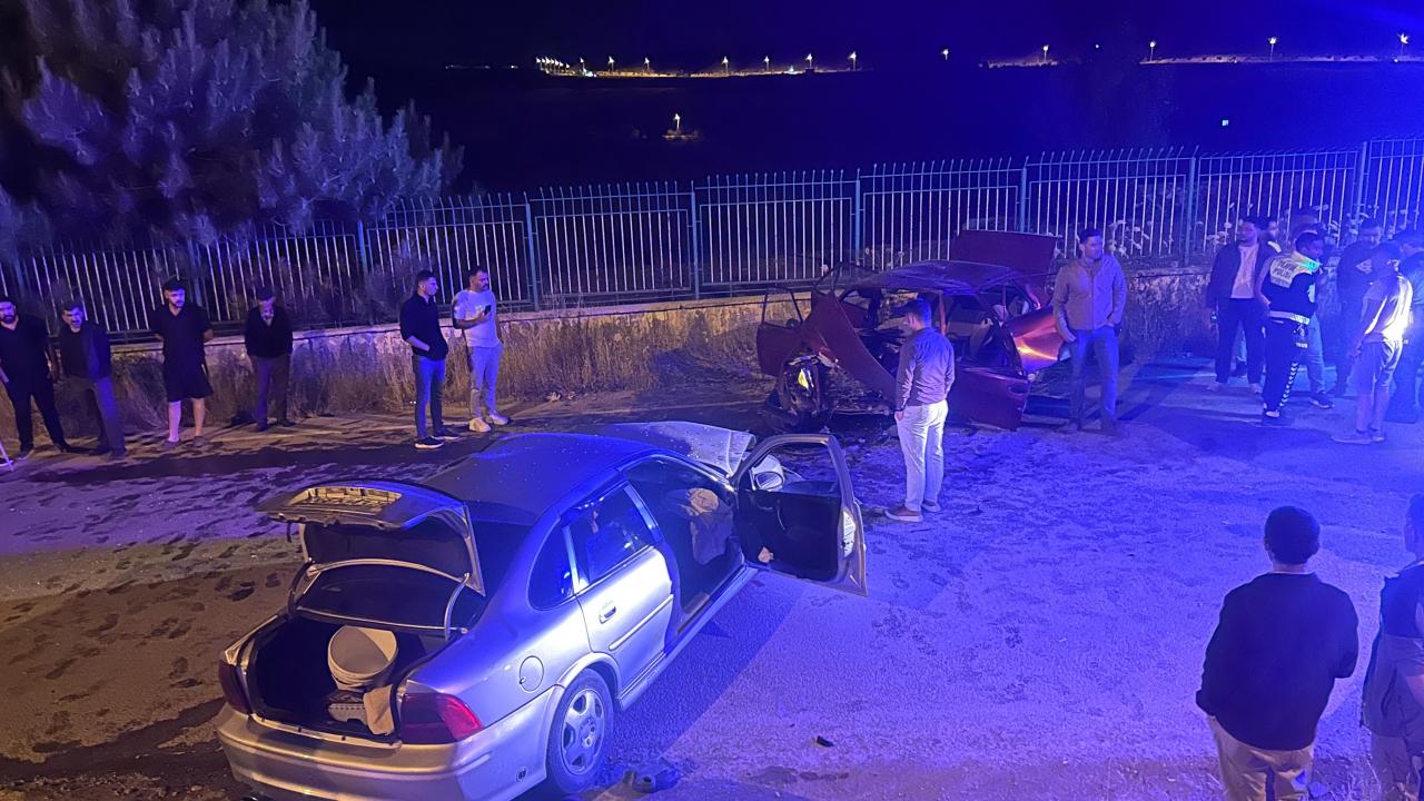 Otomobillerin carpistigi kazada yaralanan nurbanu oldu DxVEVcAV