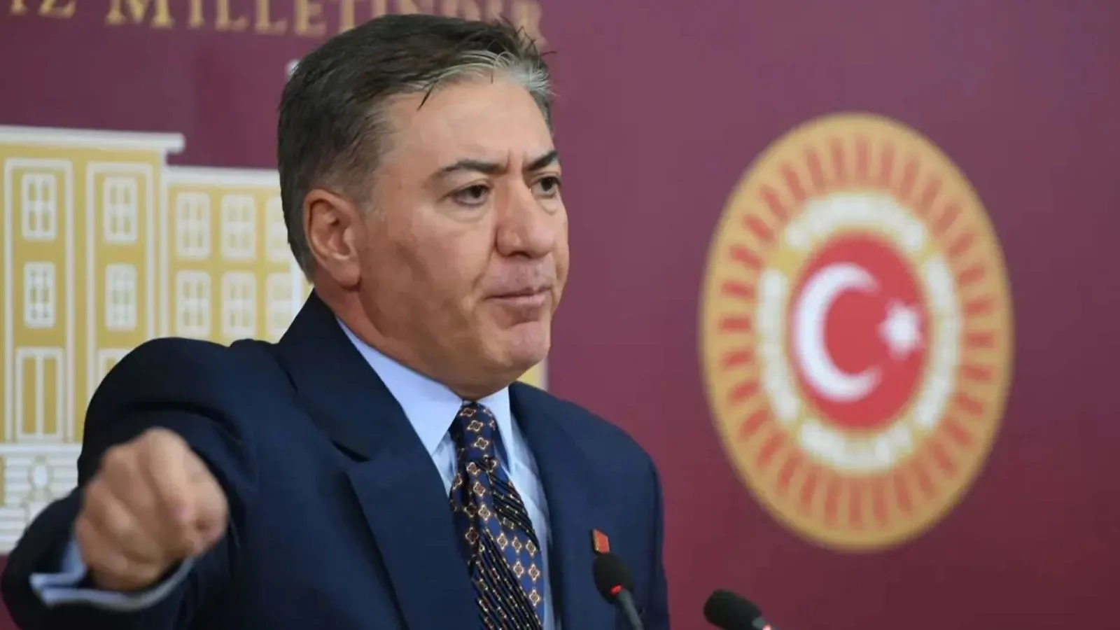 Yeni Partili Emir’den ‘CHP’nin kasasının boşaltıldığı’ iddiasına cevap: Çay parasına ihtiyacı varsa açıkça söylesin!